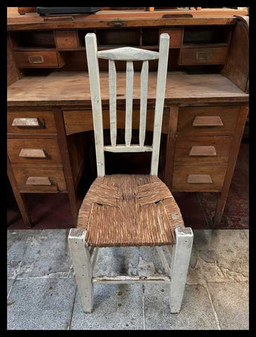 I.3265   SILLA DE MADERA Y ASIENTO EMPAJADO