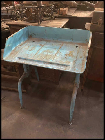 I.3302   PUPITRE DE FIERRO