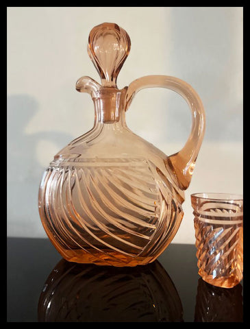 II.3567 JUEGO DE LICOR