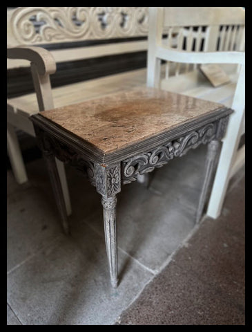 I.3888 MESA LATERAL CON MÁRMOL