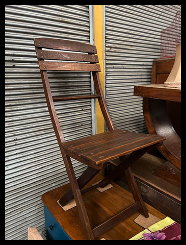 I.3889 SILLA PLEGABLE DE MADERA