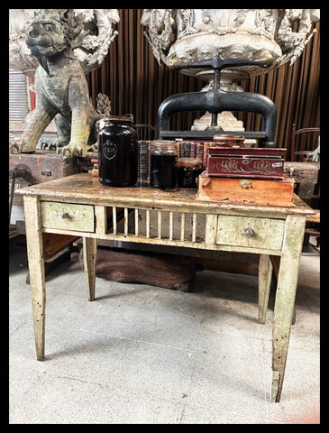I.4046 ANTIGUO ESCRITORIO
