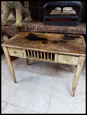 I.4046 ANTIGUO ESCRITORIO