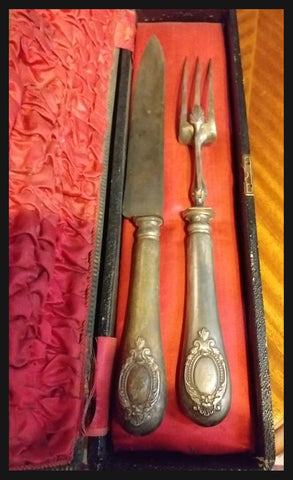 II.2349 CUBIERTOS CAJA ROJA