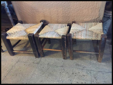 I.1374 PISOS Y SILLAS MATERAS