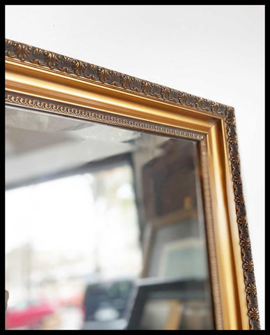 II.3179  ESPEJO DORADO VERTICAL