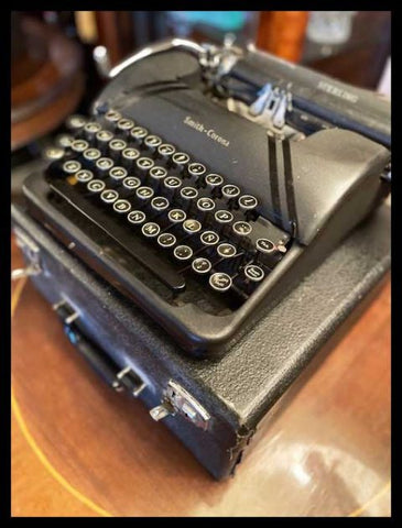 II.3186   MÁQUINA DE ESCRIBIR