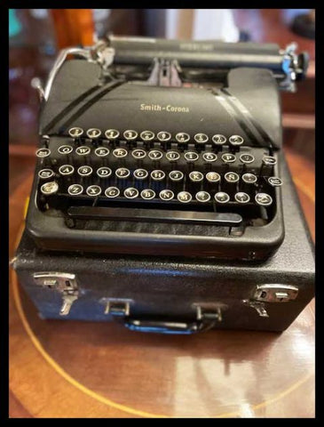 II.3186   MÁQUINA DE ESCRIBIR