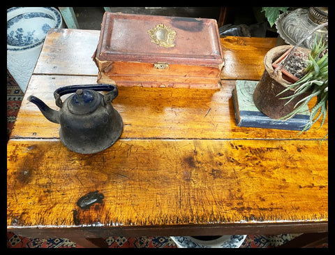 I.3446   MESA RÚSTICA PATAS CAFÉ