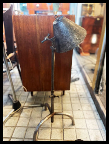 II.3192   LÁMPARA DE FIERRO