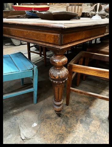 I.4049 GRAN MESA DE LINGUE CON EXTENSIONES