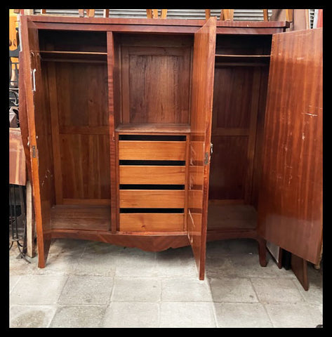 I.3465   ROPERO CON MARQUETERÍA