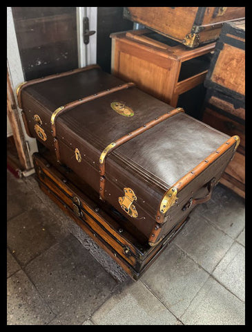 II.3478 BAÚLES DE VIAJE