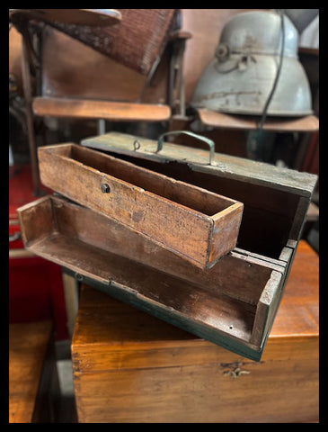 II.3479 CAJA DE HERRAMIENTAS VERDE