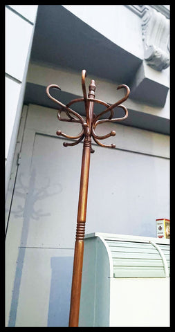 II.3206  PERCHERO DE ROBLE AMERICANO