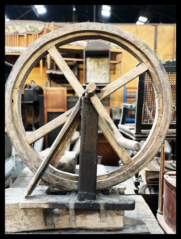 II.3215  RUEDA DE MOLINO