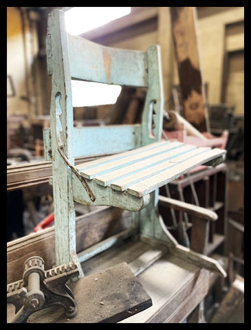 I.3492  SILLA CELESTE ASIENTO ABATIBLE