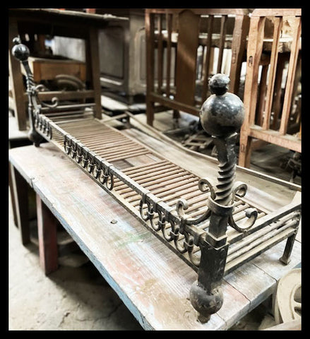 II.3217  REJILLA PARA CHIMENEA