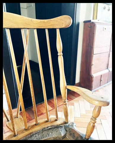 I.3508   SILLAS WINDSOR