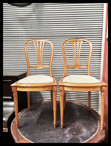I.3518   PAR DE SILLAS FRANCESAS