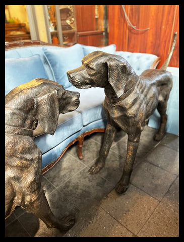 II.3223   PERROS DE FIERRO