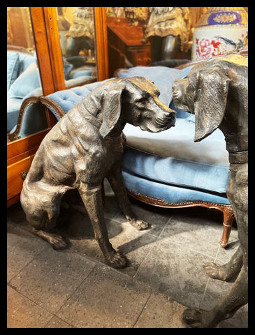 II.3223   PERROS DE FIERRO