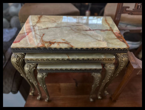 I.3901 MESAS NIDO DE ÓNIX Y BRONCE