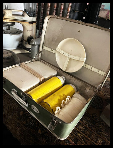 II.3582 MALETA DE PICNIC