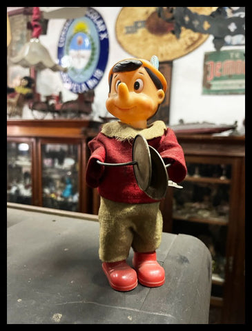 II.3534 JUGUETE DE PINOCHO