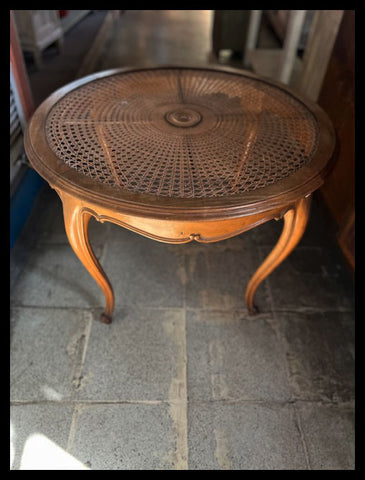 I.3906 MESA LATERAL DE MADERA Y CANÉ