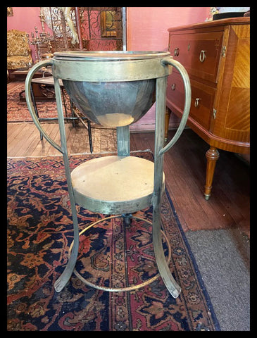 II.3253  HIELERA  DE BRONCE