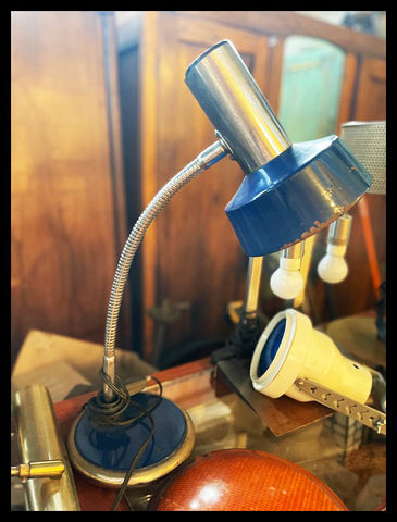 II.3272  LÁMPARA INDUSTRIAL DE MESA