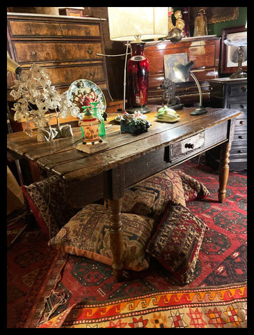 I.3619  MESA RÚSTICA CON CAJÓN