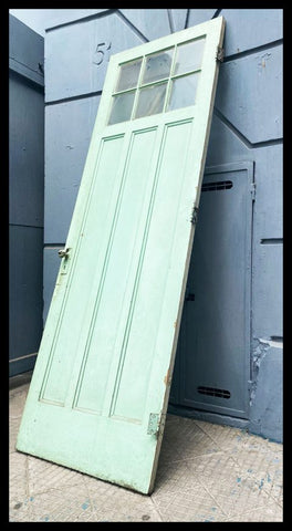 II.3286  PUERTA CON VIDRIOS SUPERIORES