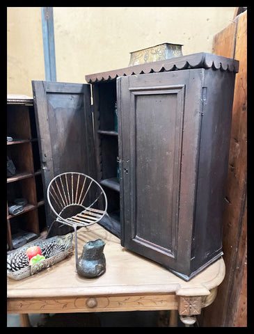 I.3633  REPISA COLGANTE CON PUERTAS