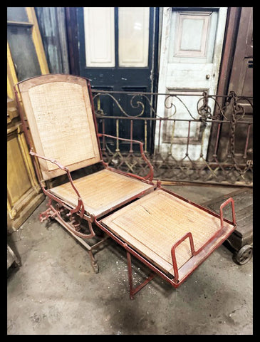 I.3633  REPOSERA DE FIERRO Y PETATE