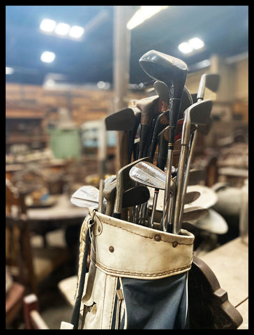 II.3293  PALOS DE GOLF EN BOLSO