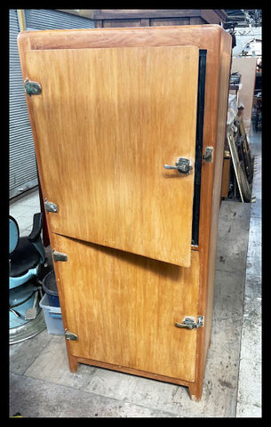 I.3657 MUEBLE MADERA REFRIGERADOR