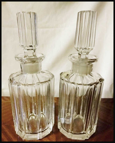 II.2383 PAR DE BOTELLAS DE CRISTAL CORTES RECTOS