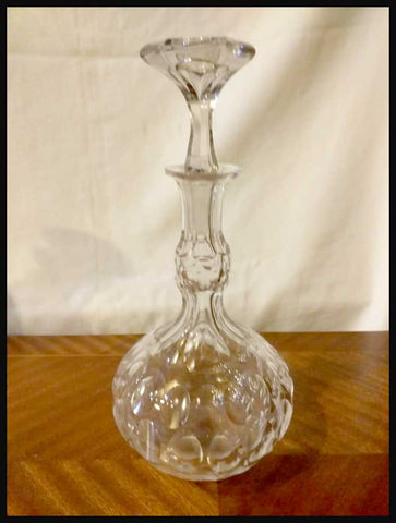 II.2385 BOTELLA DE CRISTAL CON TAPA TIPO FLOR