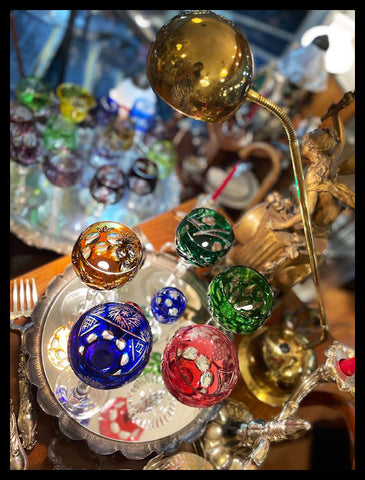 II.3328 LÁMPARA DE MESA DE BRONCE REGULABLE