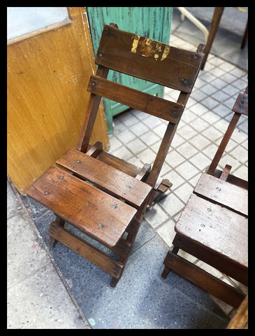 I.3687 SILLAS DE CIRCO