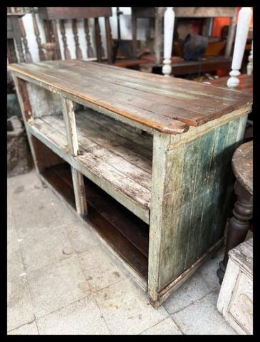 I.3692 MUEBLE DE PULPERÍA ANTIGUA