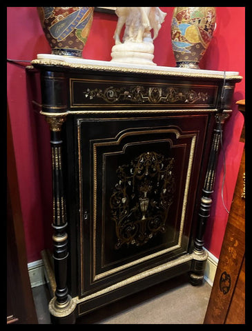 I.3714 MUEBLE BULL FRANCÉS