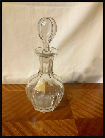 II.2392 BOTELLA REDONDA TAPA OVALADA