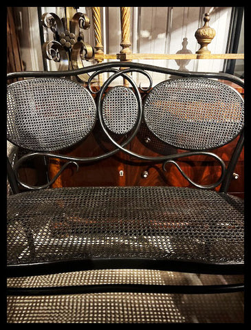 I.3717 BANCA THONET NEGRA