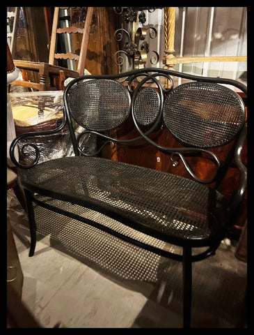 I.3717 BANCA THONET NEGRA