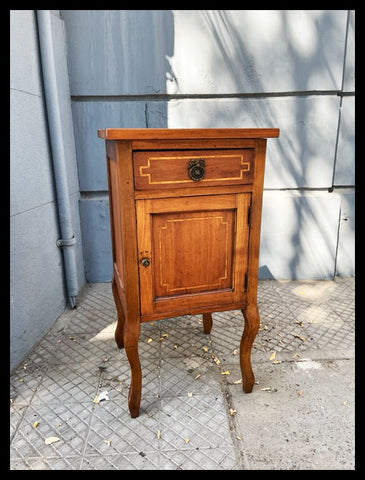 I.3719 VELADOR CHILENO ALTO