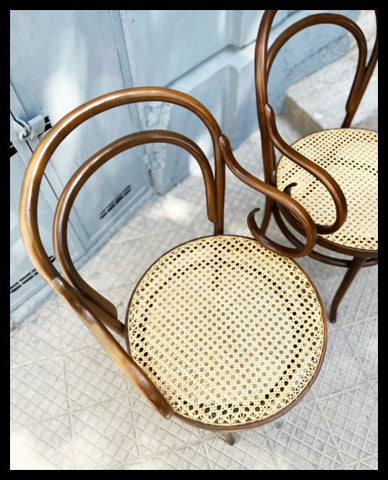 I.3720 PAR DE SITIALES THONET