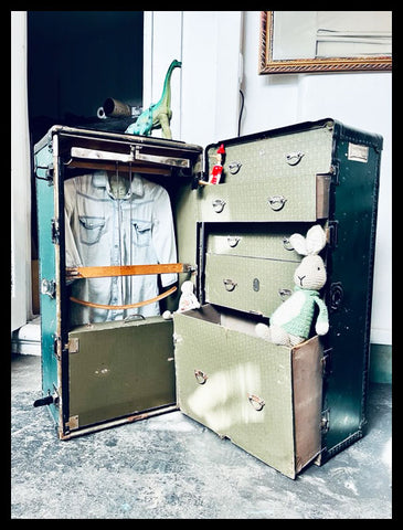 I.3725 BAÚL DE VIAJE VERDE